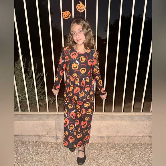 Pumpkin Halloween Dress 🎃🦇 - Picture 4 of 4